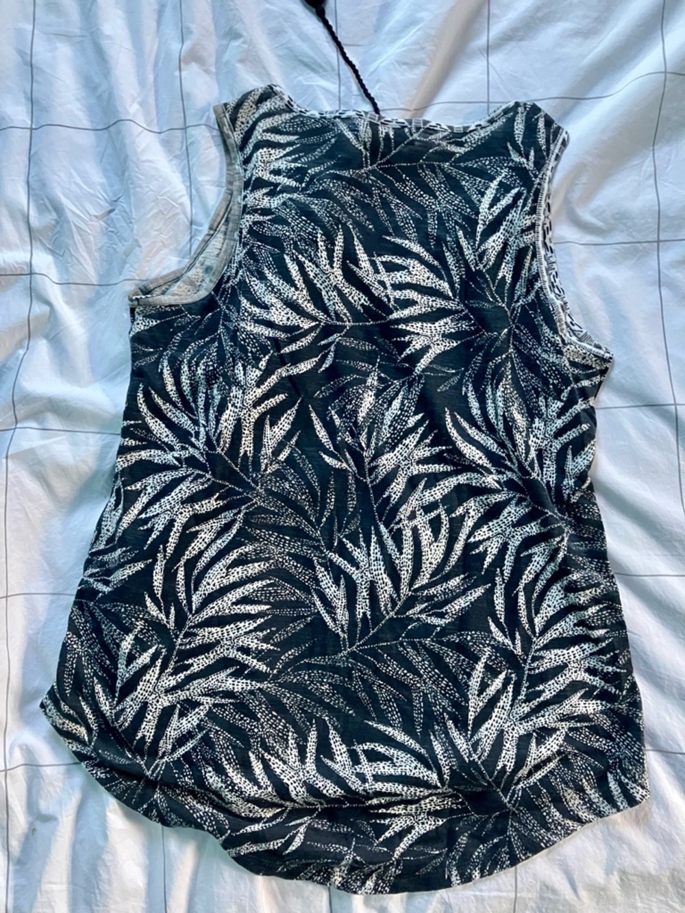 Style & Co. Black and White Printed Sleeveless Tank - Picture 2 of 3